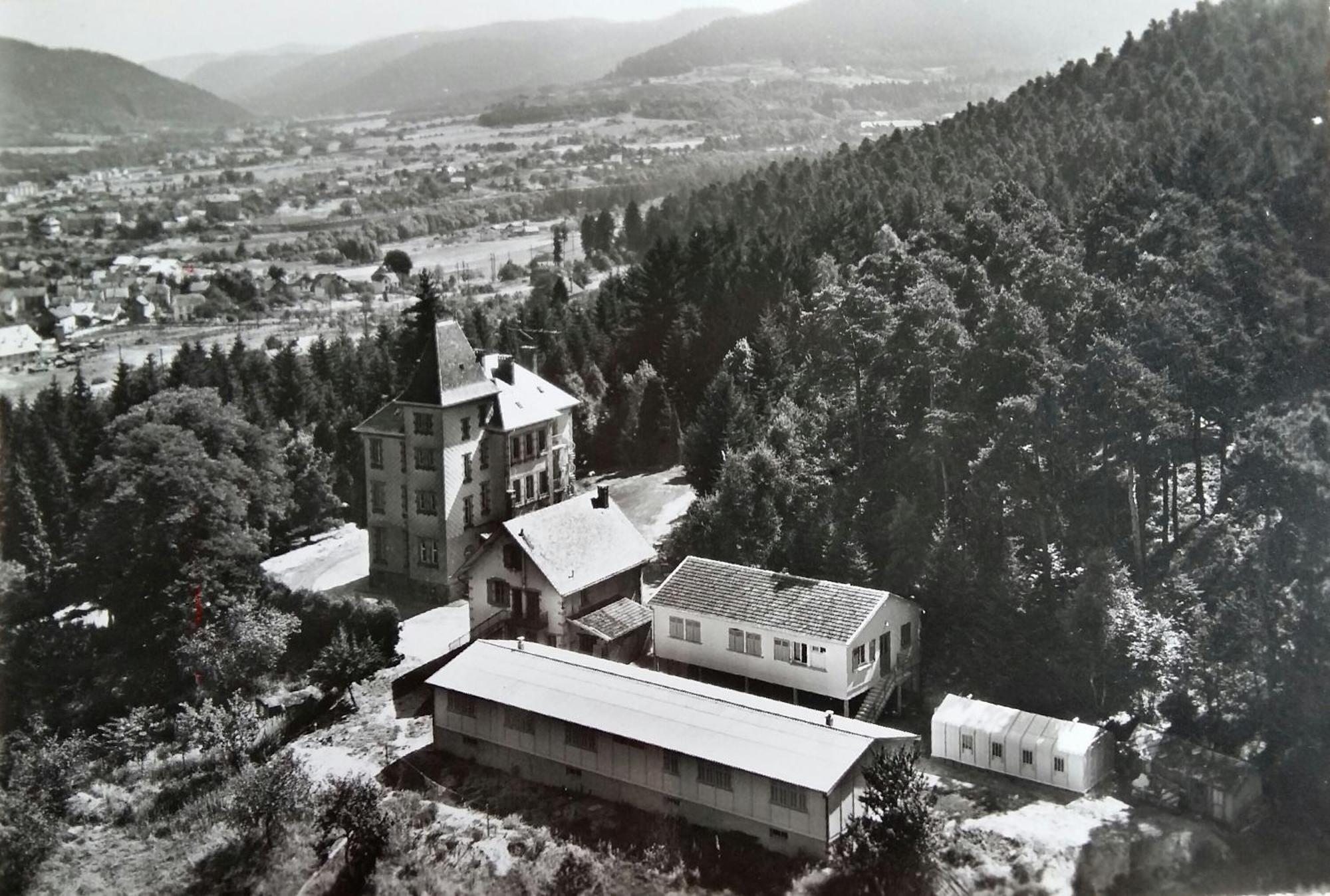 Chateau Robert Raon-lʼÉtape 外观 照片
